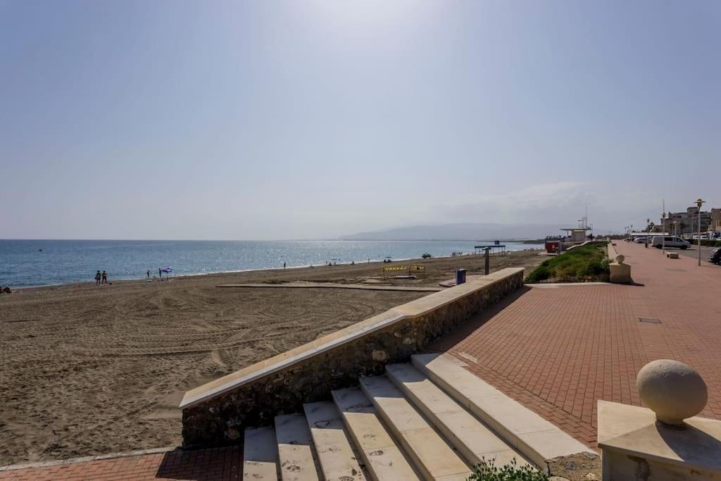 Apartamento Loft primera línea playa, Cabo de Gata, Wifi Retamar  Exterior foto